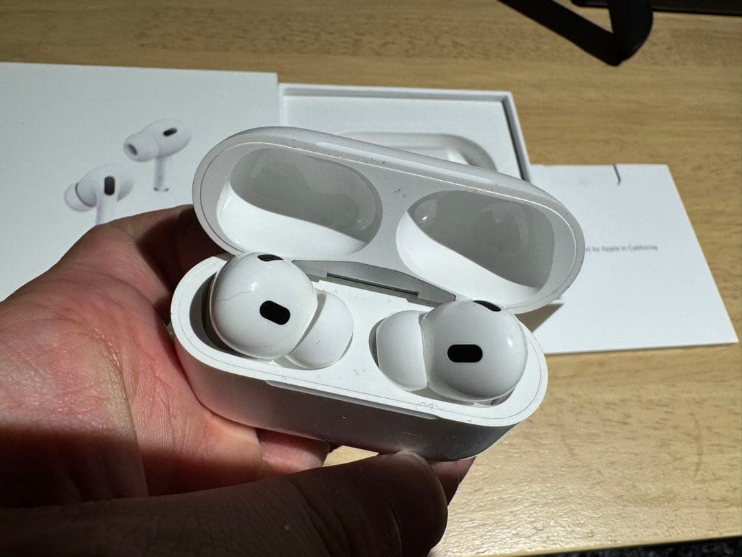 ナマコ様用　Apple AirPods pro2 本体 充電ケース付き