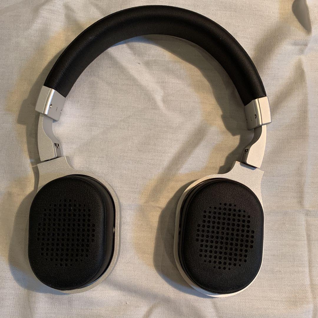 ヘッドホン KEF M500