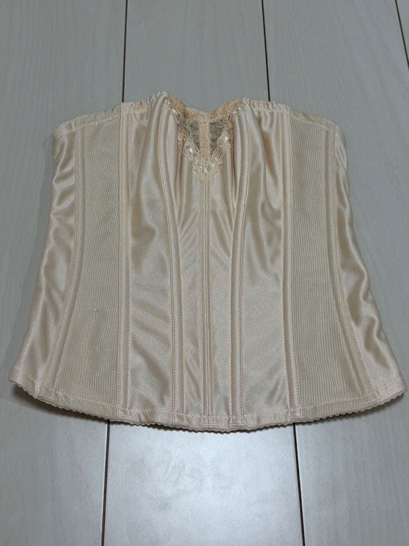 【フォーシスアンドカンパニー】インナーグラマラスビスチェ34&ガードル76