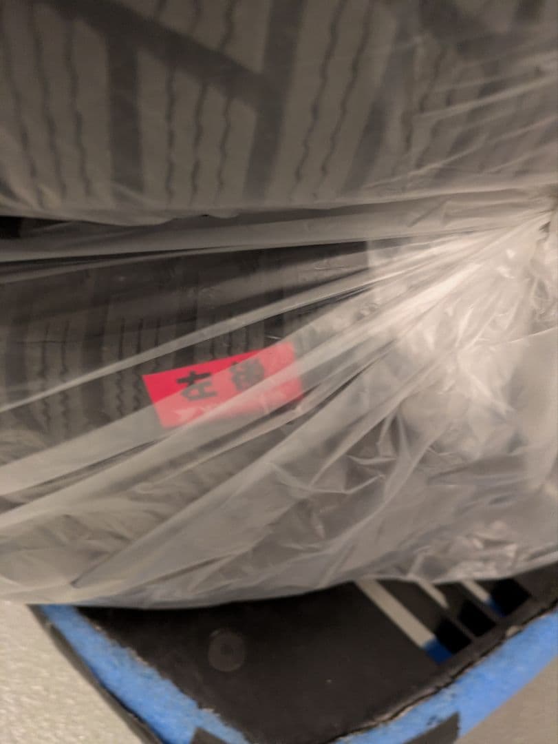 ボルボ XC60用の純正ホイールとスタッドレスタイヤ4本セット