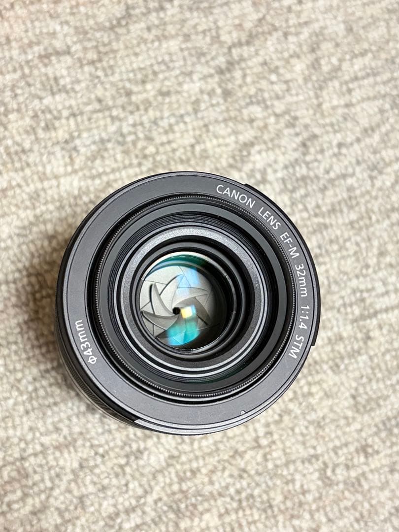 Canon EF-M 32mm f/1.4 STM レンズ