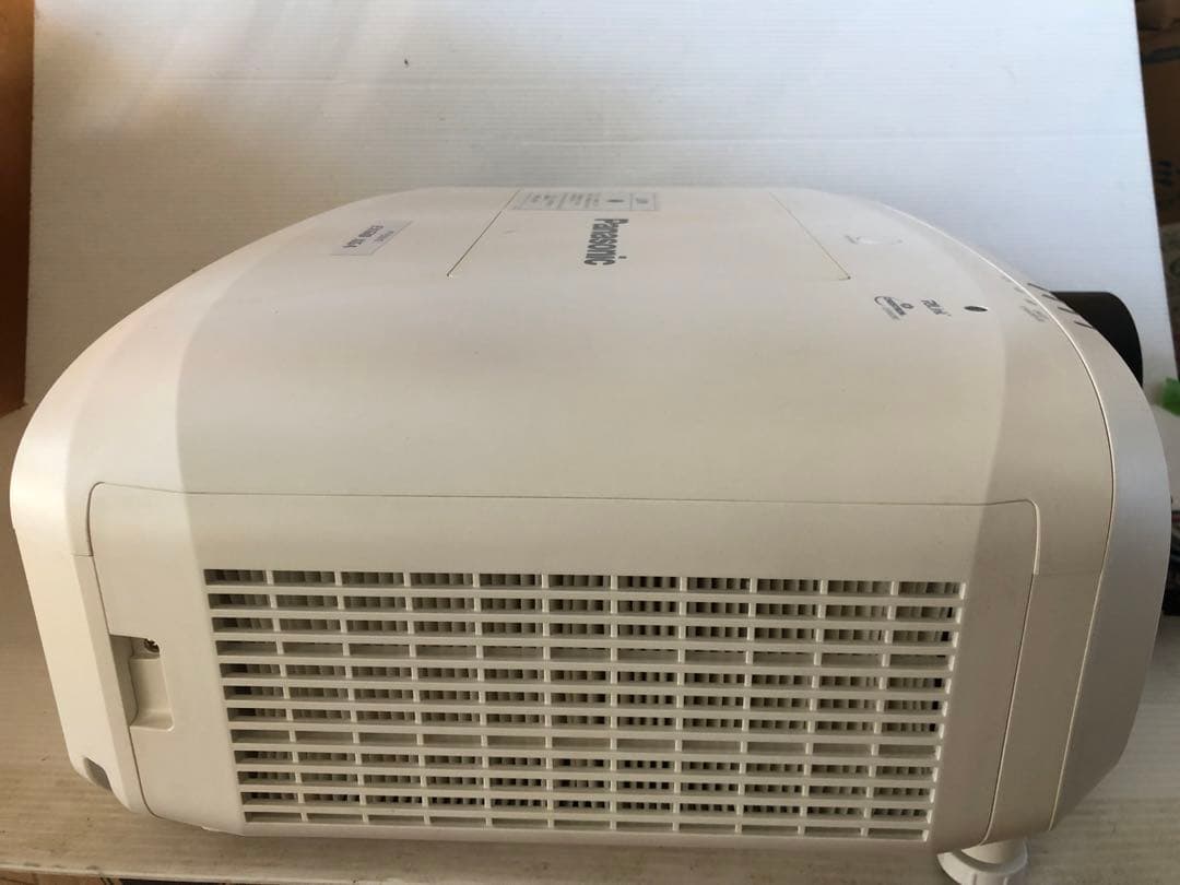 Panasonic PT-EX610J 6200ルーメン HDMI PIP機能