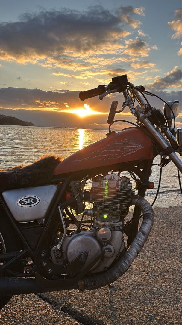 SR400 goods ティアドロップヴィンテージタンク ガソリンタンク