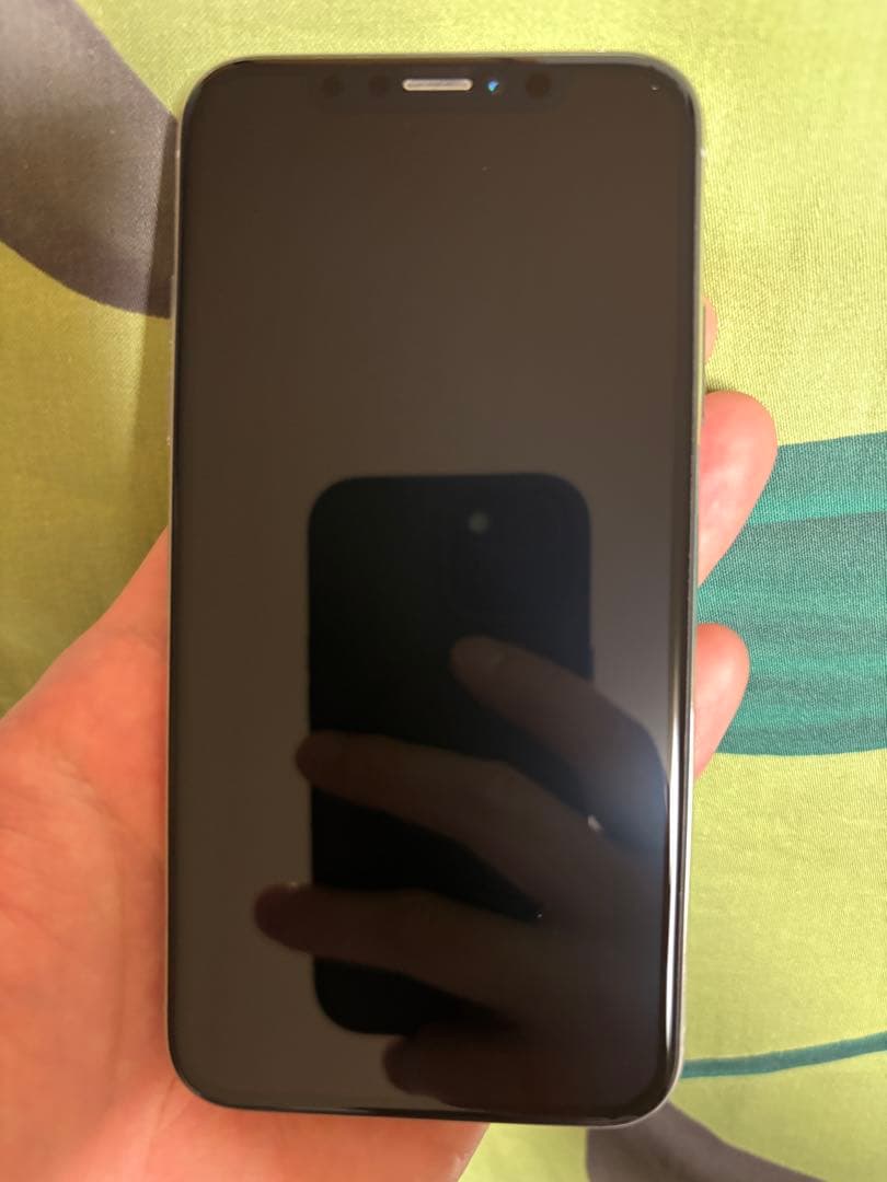 Apple iPhone Xs 64GB シルバー 美品 86％ SIMフリー