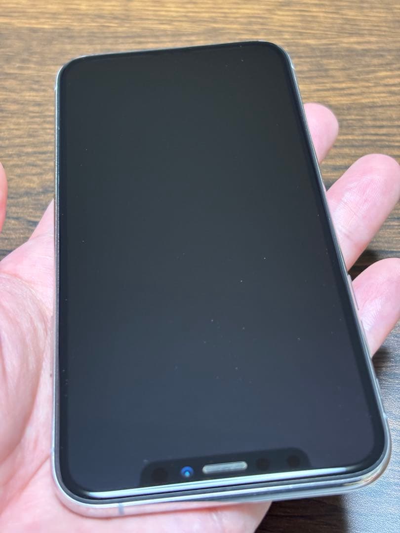 Apple iPhone Xs 64GB シルバー 美品 86％ SIMフリー