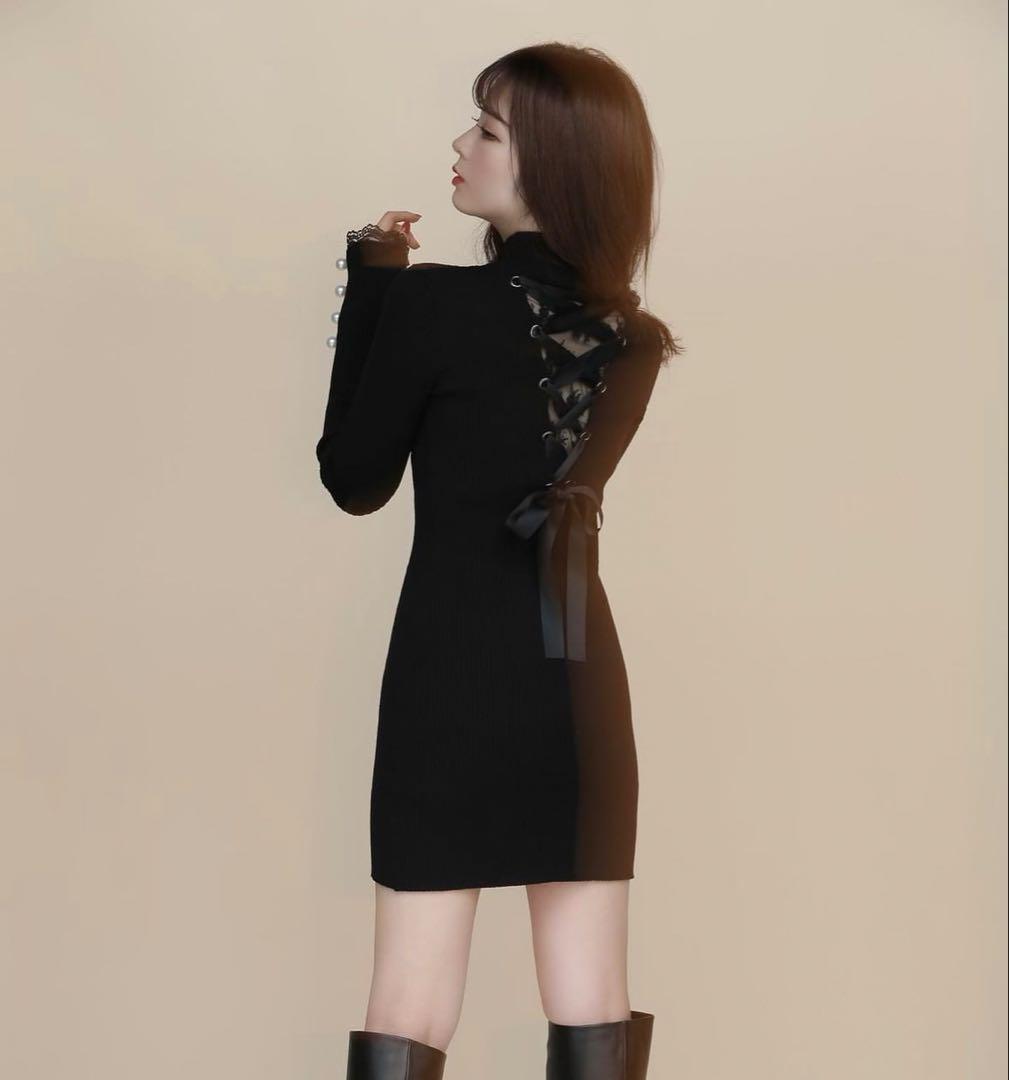 タイムセール中 新品未使用 ブラック 長袖ニットワンピース 背中 リボン