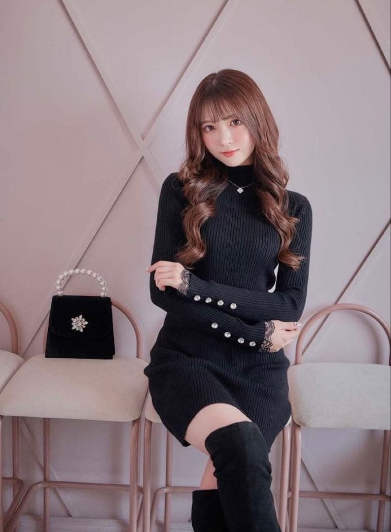 タイムセール中 新品未使用 ブラック 長袖ニットワンピース 背中 リボン