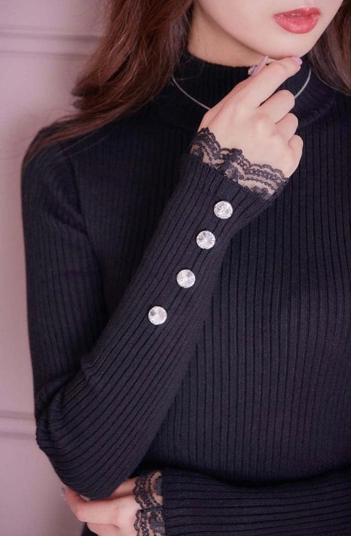 タイムセール中 新品未使用 ブラック 長袖ニットワンピース 背中 リボン