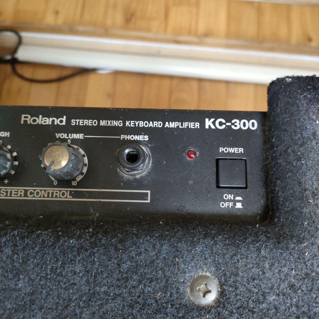 Rolandキ−ボ−ド用アンプ　 　　KC300 USA