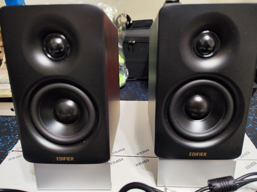 EDIFIER スピーカー M60