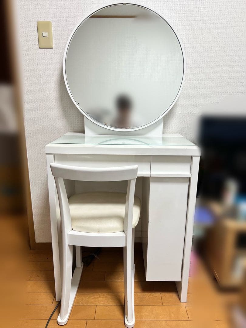 8/31まで出品✳️ニトリ✳️NITORIホワイトドレッサー・円形ミラー付き　鏡台①
