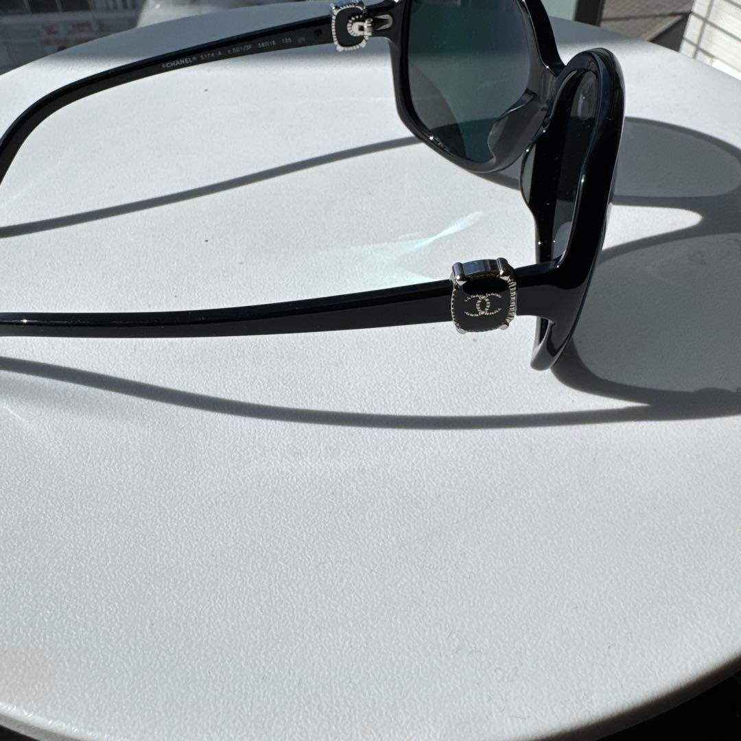 ブラック サングラス