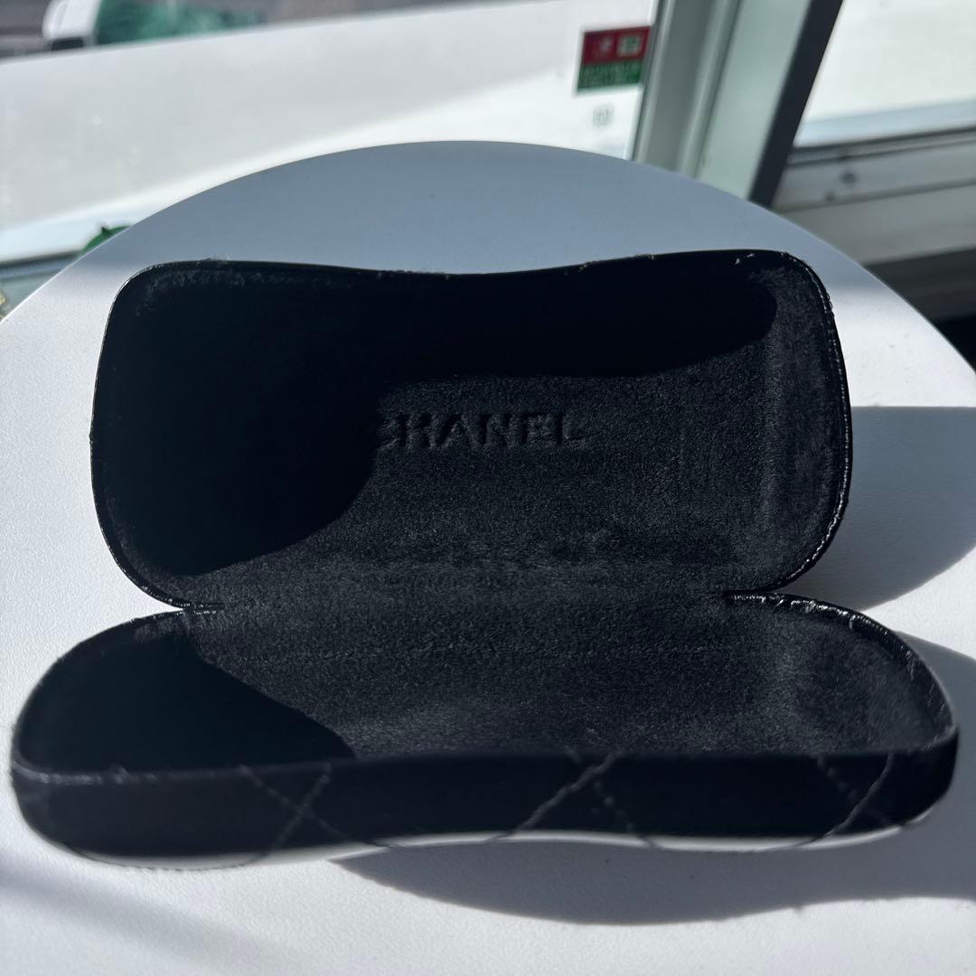 ブラック サングラス