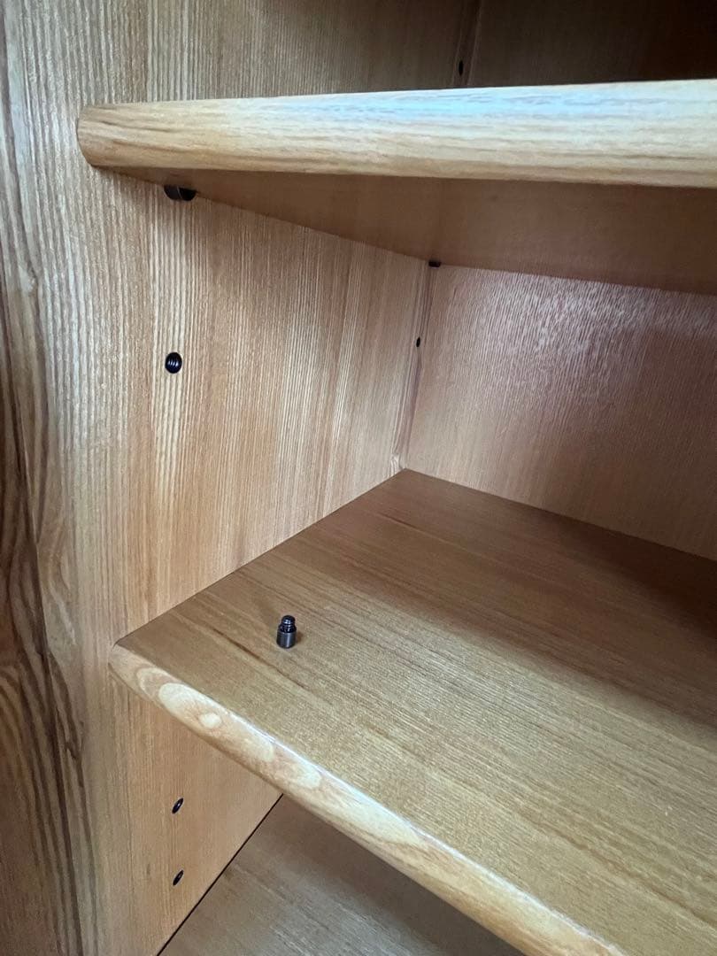 タモ材＊ガラス食器棚