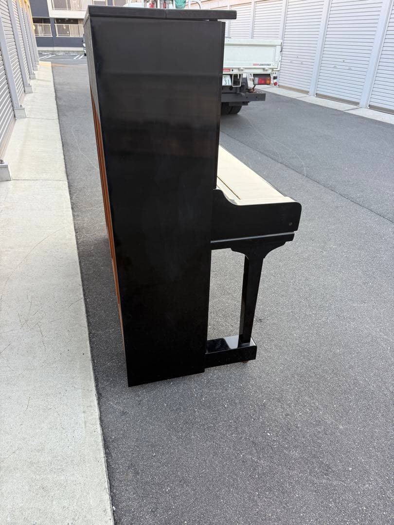 ヤマハ　YAMAHA アップライトピアノ　U3
