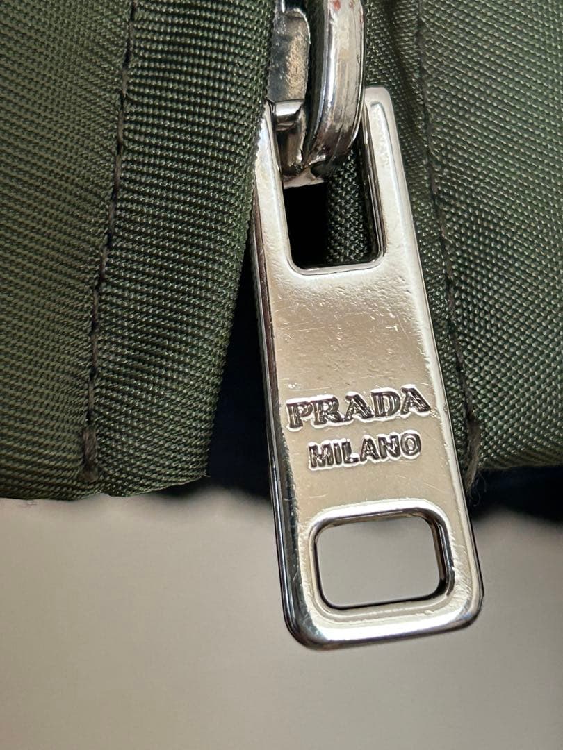 美品　PRADA ボンバージャケット　ファー襟付き（フクロギツネ）