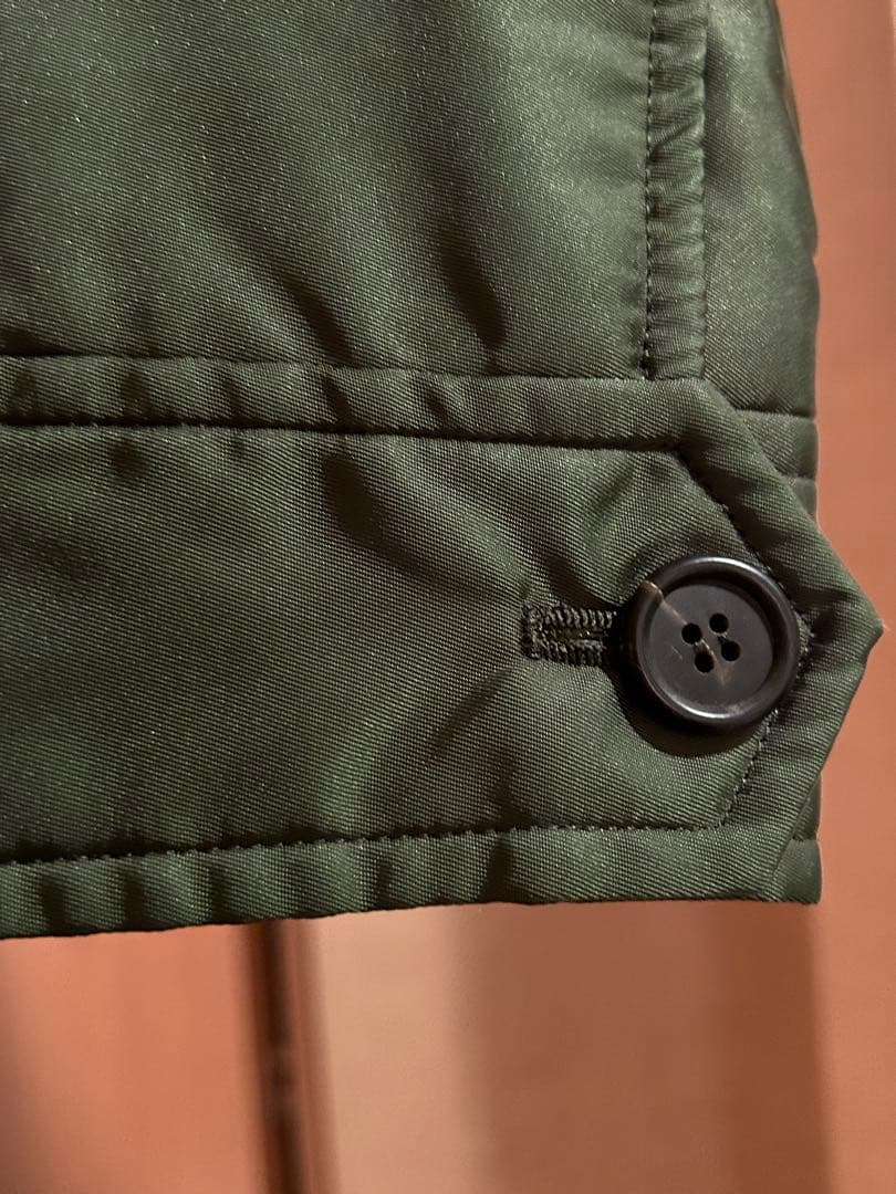 美品　PRADA ボンバージャケット　ファー襟付き（フクロギツネ）