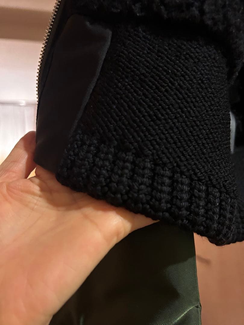 美品　PRADA ボンバージャケット　ファー襟付き（フクロギツネ）