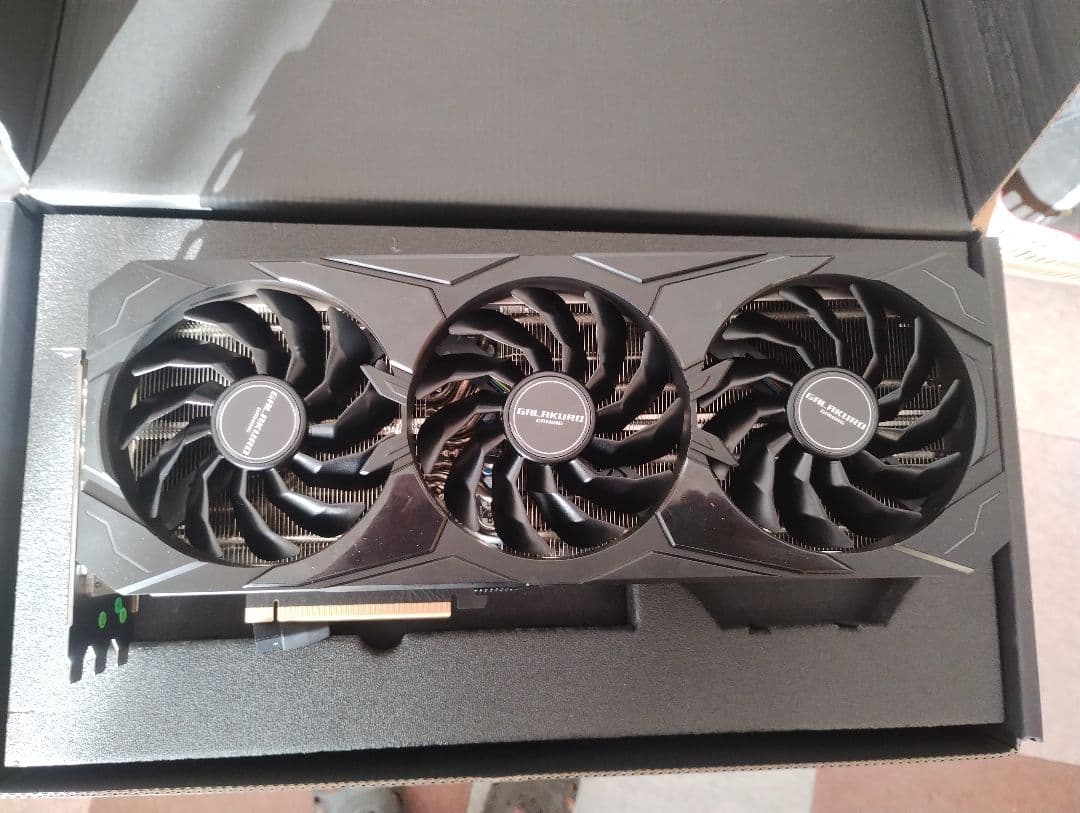 GALAKURO GEFORCE RTX 4080 SUPER 本体 中古