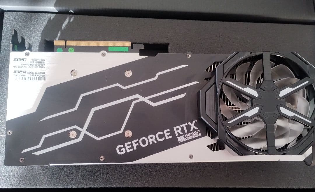 GALAKURO GEFORCE RTX 4080 SUPER 本体 中古