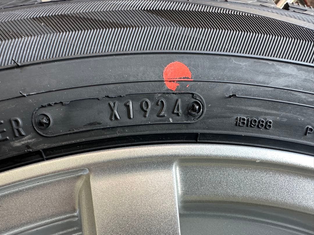 DUNLOP WINTER MAXX215/60R1タイヤアルミセット17インチ