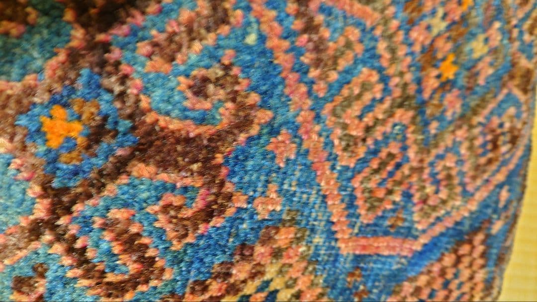 【フローレンスさん専用】アンティーク絨毯　バルーチ（袋状　クッション仕立て）