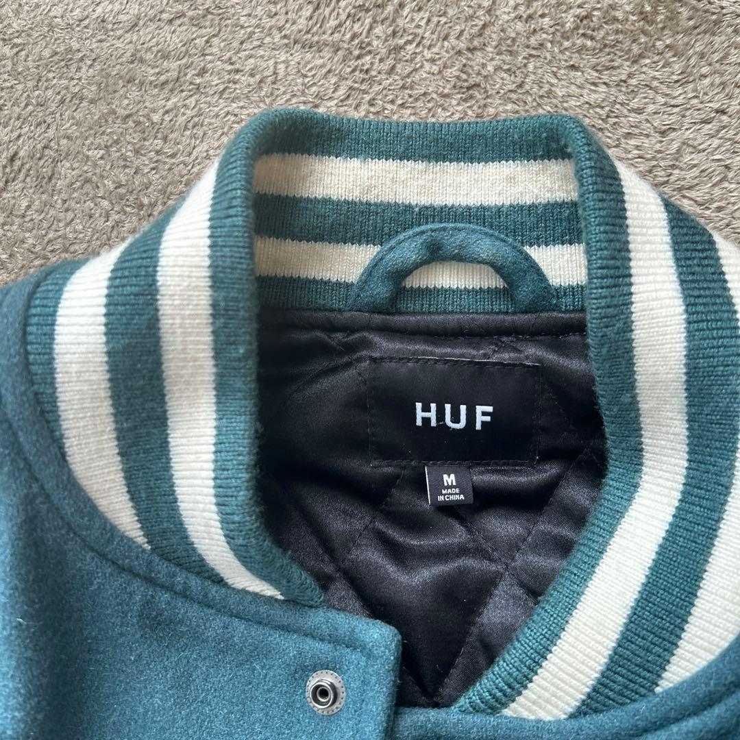 2*M様 HUF スタジャン Mサイズ 青/白