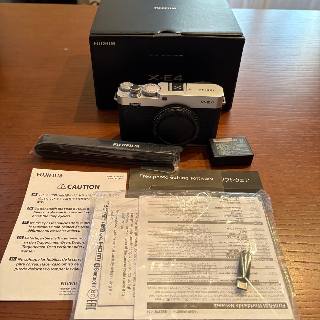 Fujifilm X-E4 XF27mmF2.8 R WR レンズ、箱付き