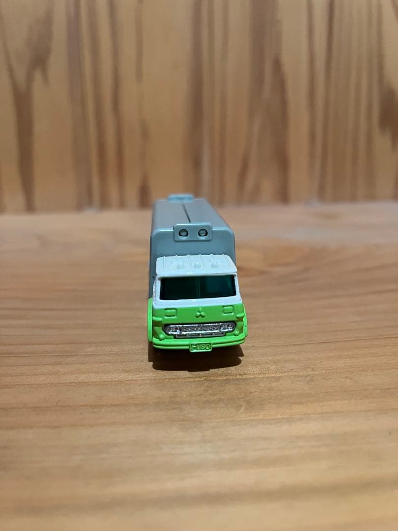 トミカ ウイングルーフトラック　スーパーギフト