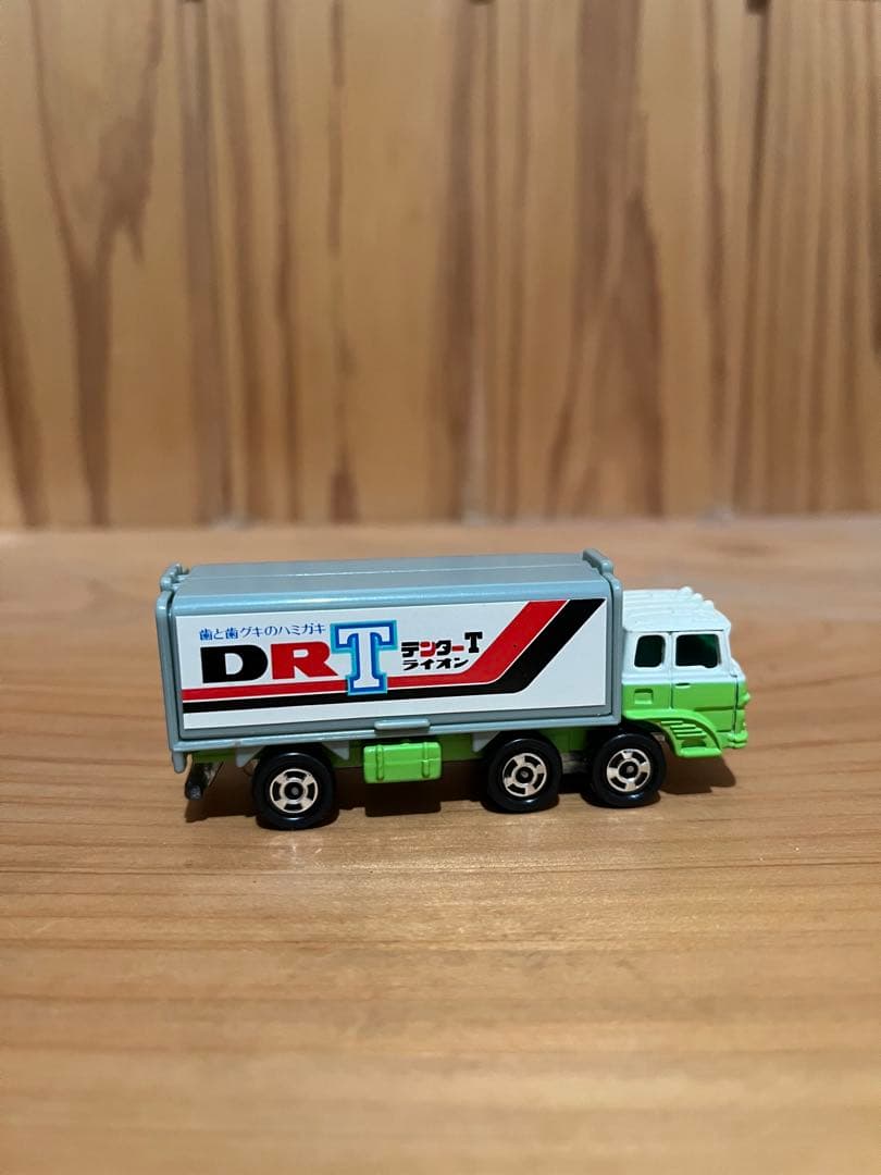 トミカ ウイングルーフトラック　スーパーギフト