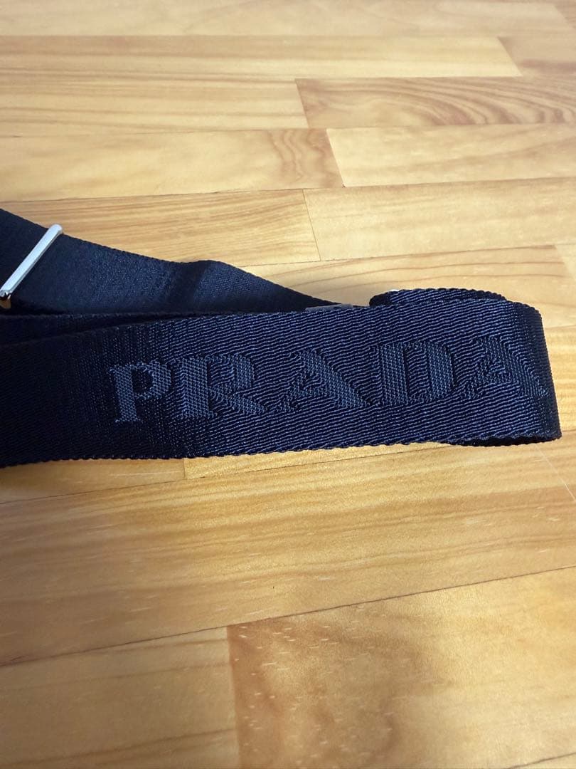 PRADA iPhone14ケース　ショルダーストラップ　ブラック