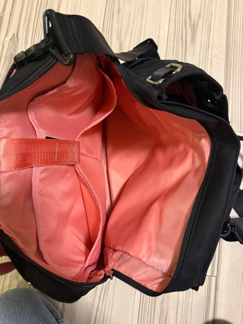 セレーンエテール　ブラックナイロン　ビジネスバッグ