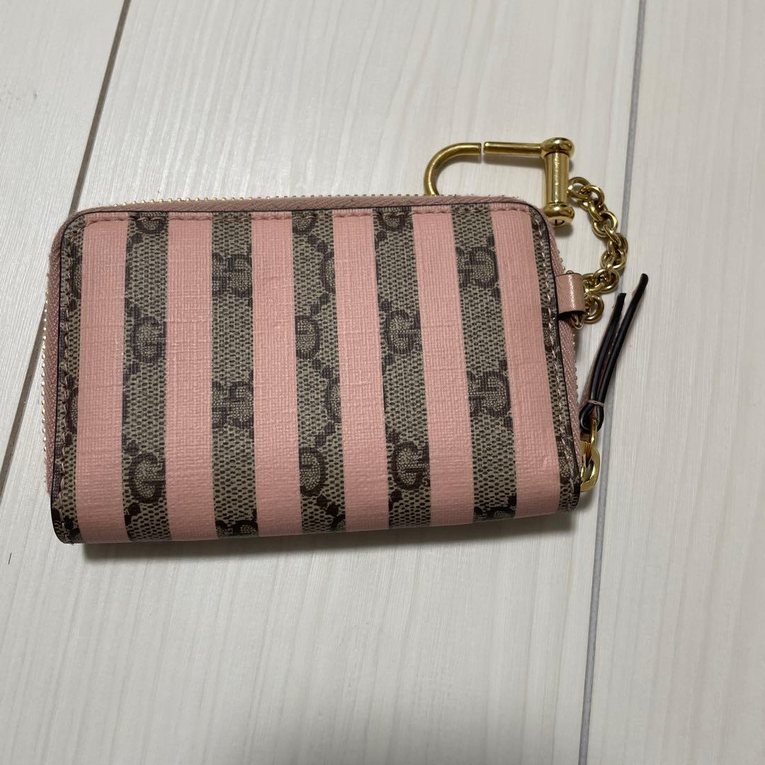 美品グッチ スプリーム ケース ラウンドファスナーキーチェーン レザーレディース