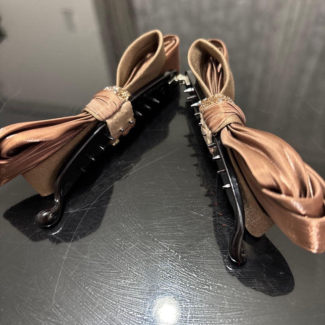 mie  Complex Biz シュカブラバナナクリップ　ブラウン