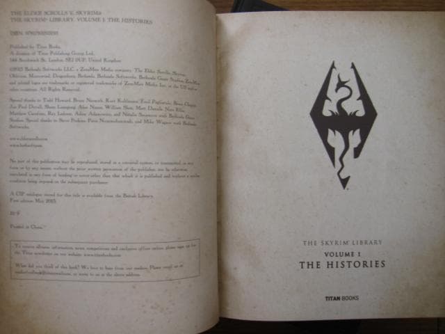 The Skyrim Library　Volumes I〜III Box Set