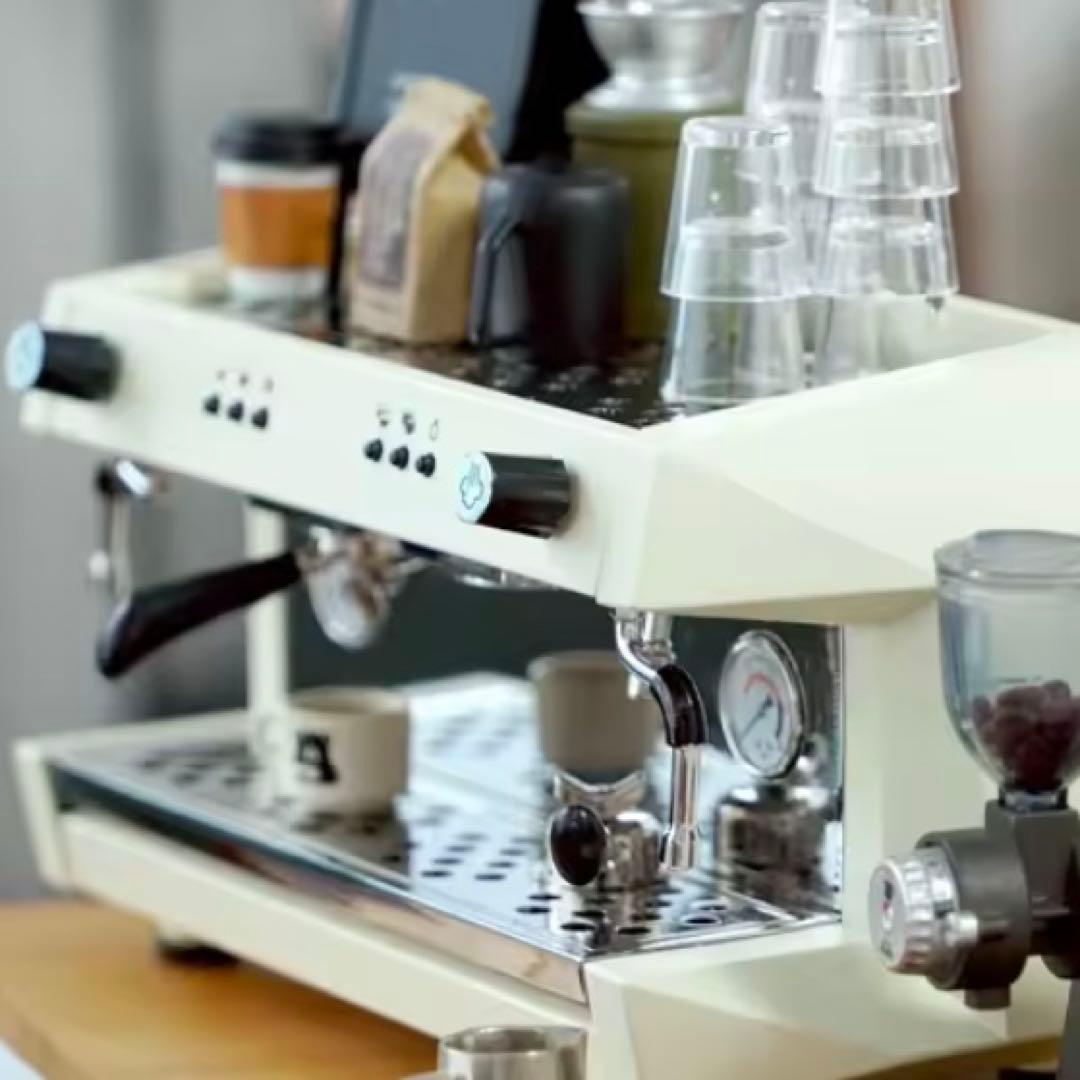 ミニチュア　キッチン雑貨　コーヒーメーカー　金属製　ドールハウス