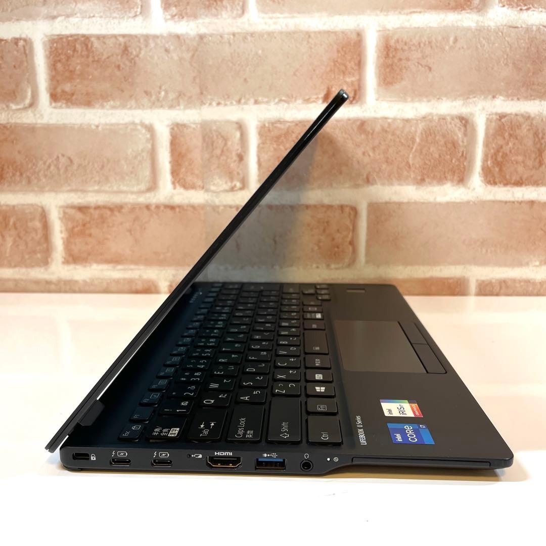 ★2021年製★ 第11世代Core i7 メモリ16GB 富士通 WW4