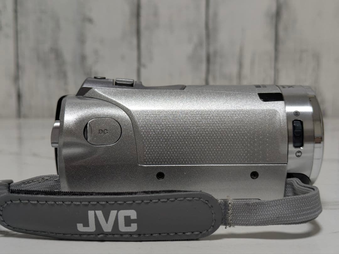 JVC　GZ-HM390　SDカード付き
