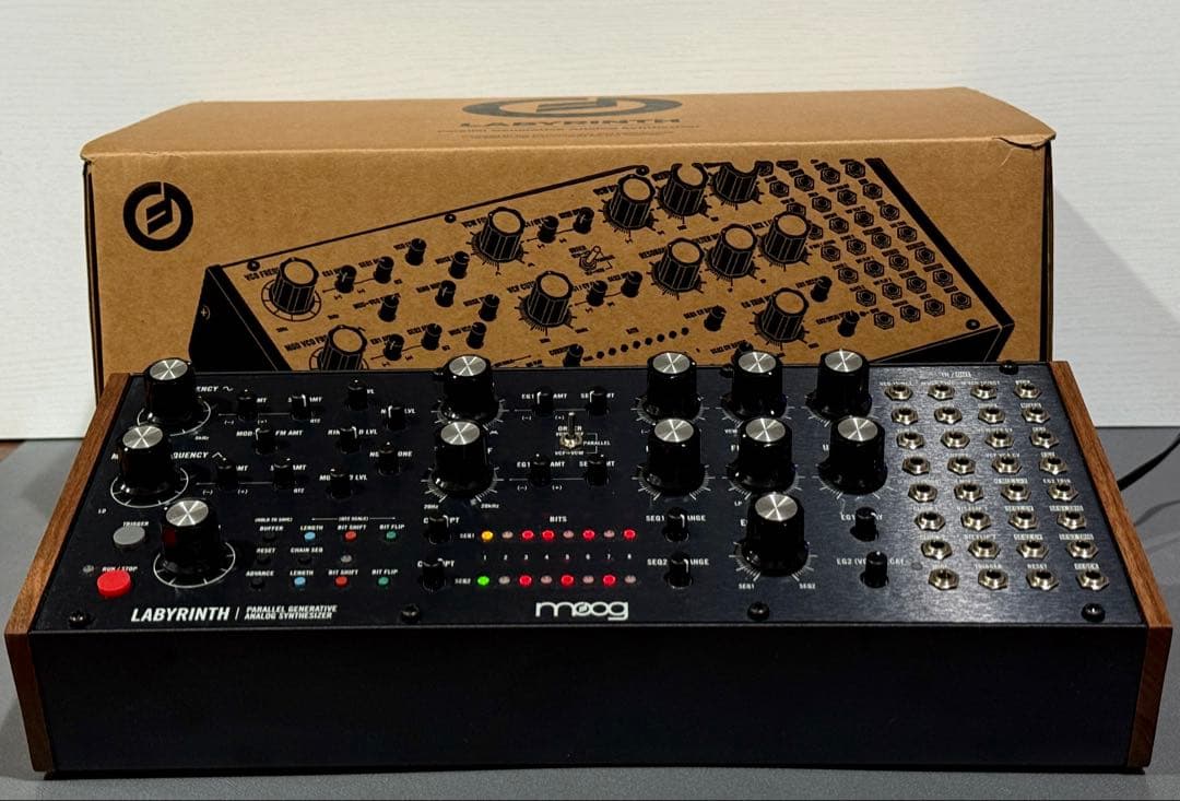 moog labyrinth シンセサイザー アナログ moog