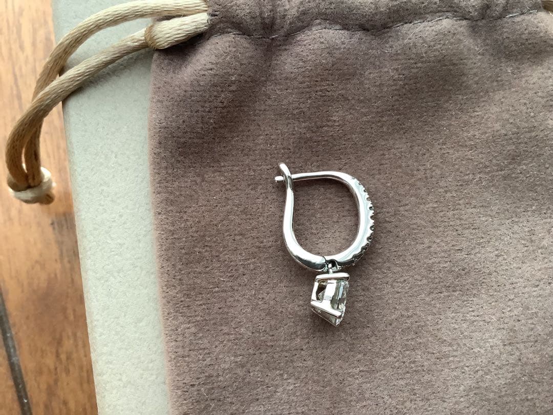 De Beers デビアス　1ctダイヤ