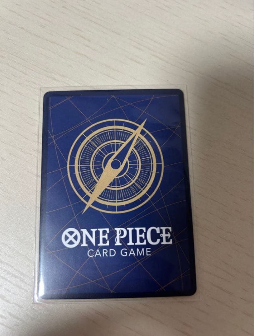 【美品】ワンピースカード ボア・ハンコック トレジャーレア　中国語版