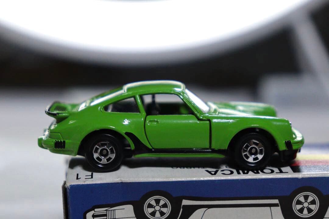 ポルシェ　930ターボ　日本製　トミカ　F1 1979 青箱