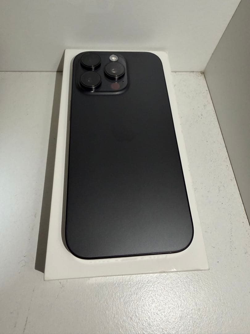 スマートフォン本体 iPhone 16Pro