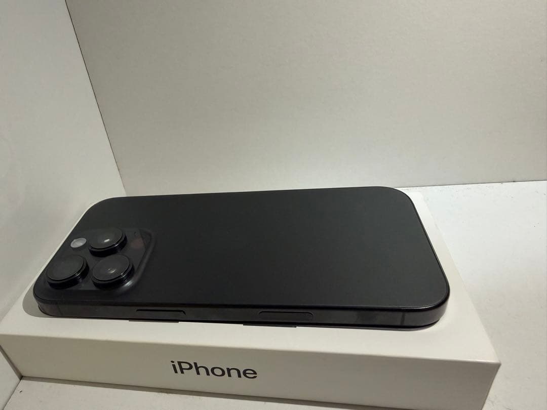 スマートフォン本体 iPhone 16Pro