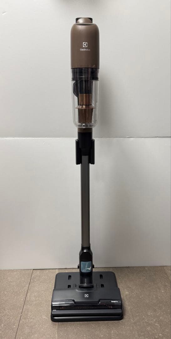 エレクトロラックス◇掃除機 Ultimate700 ウォルナットブラウン