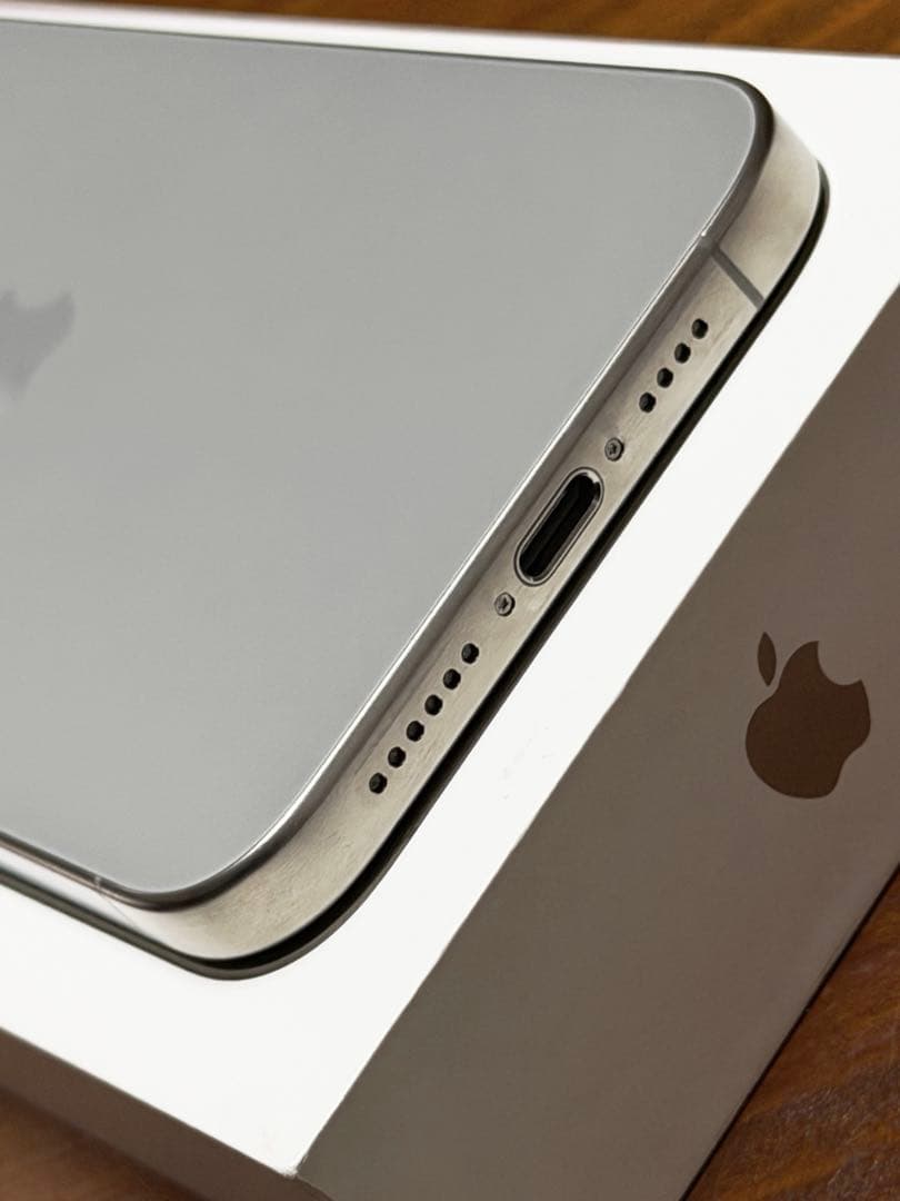 【デモ機/SIMフリー】iPhone15ProMax 256GBナチュラル