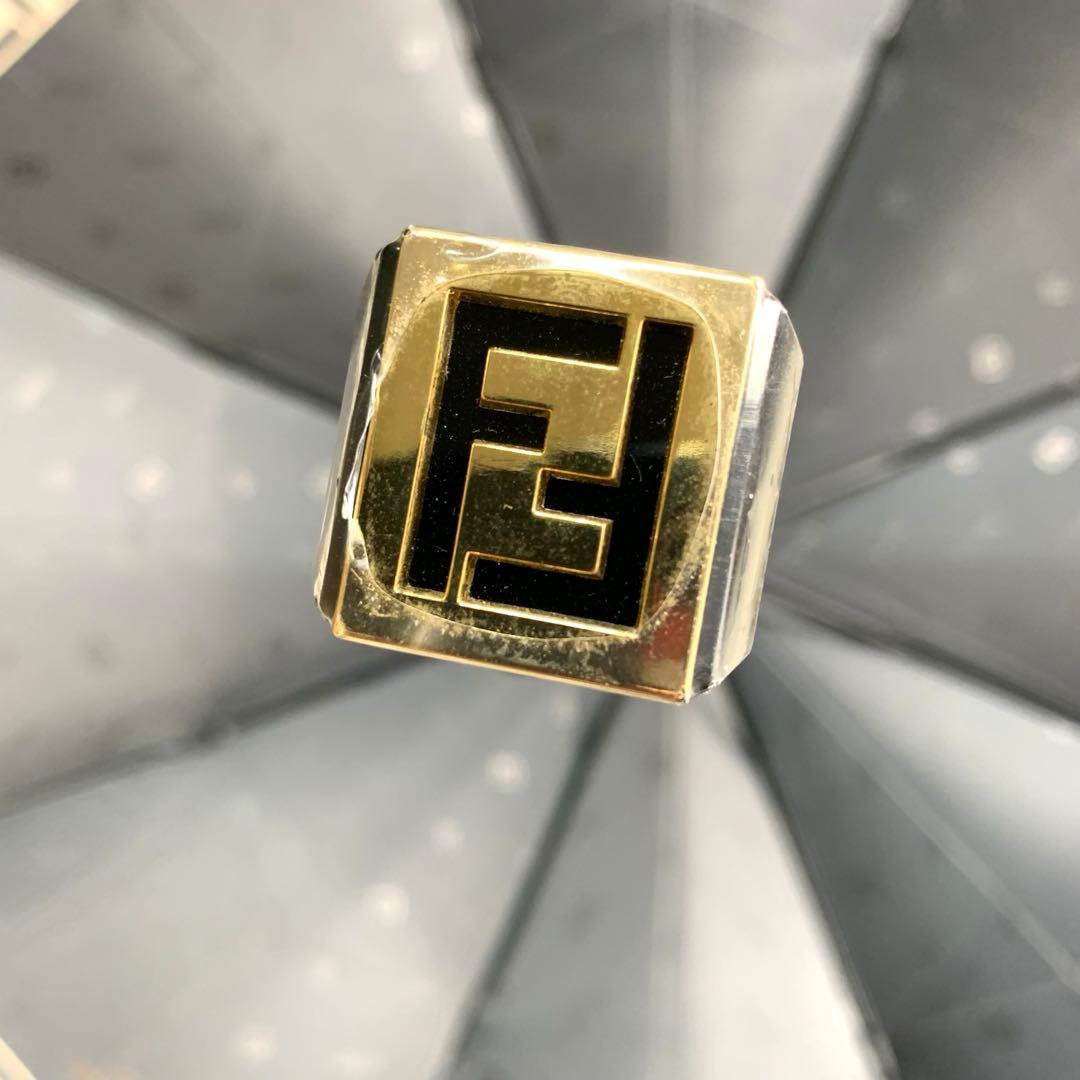 美品！FENDI フェンディ　折りたたみ傘　　雨傘　ズッカ　総柄