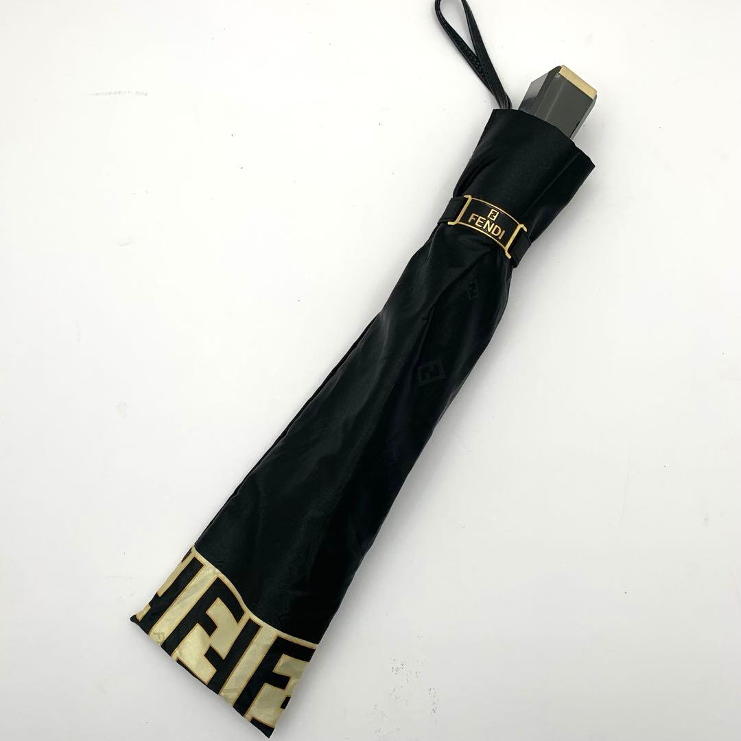 美品！FENDI フェンディ　折りたたみ傘　　雨傘　ズッカ　総柄
