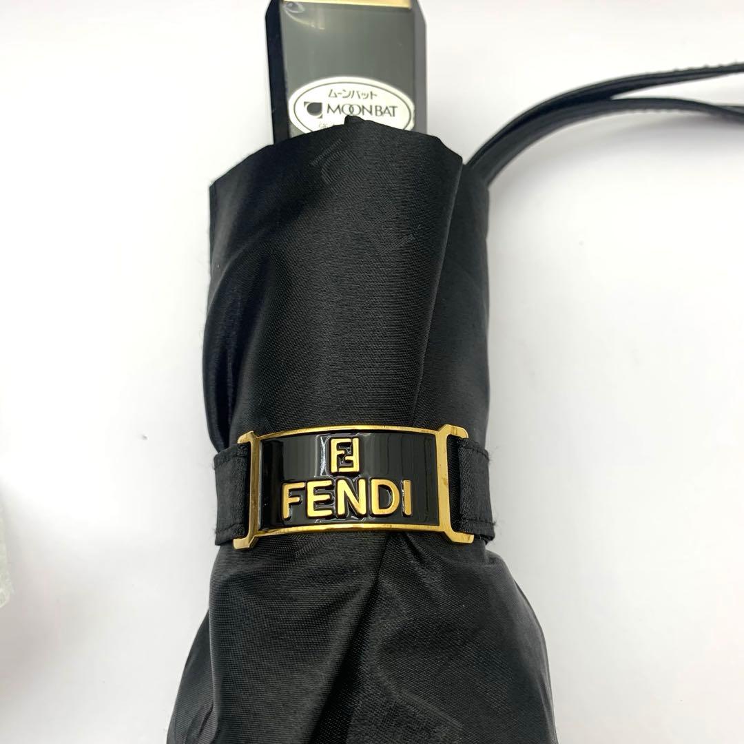 美品！FENDI フェンディ　折りたたみ傘　　雨傘　ズッカ　総柄