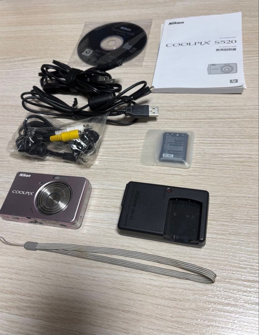 Nikon COOLPIX S520 コンパクト デジタルカメラ
